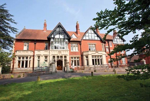 Saville Manor